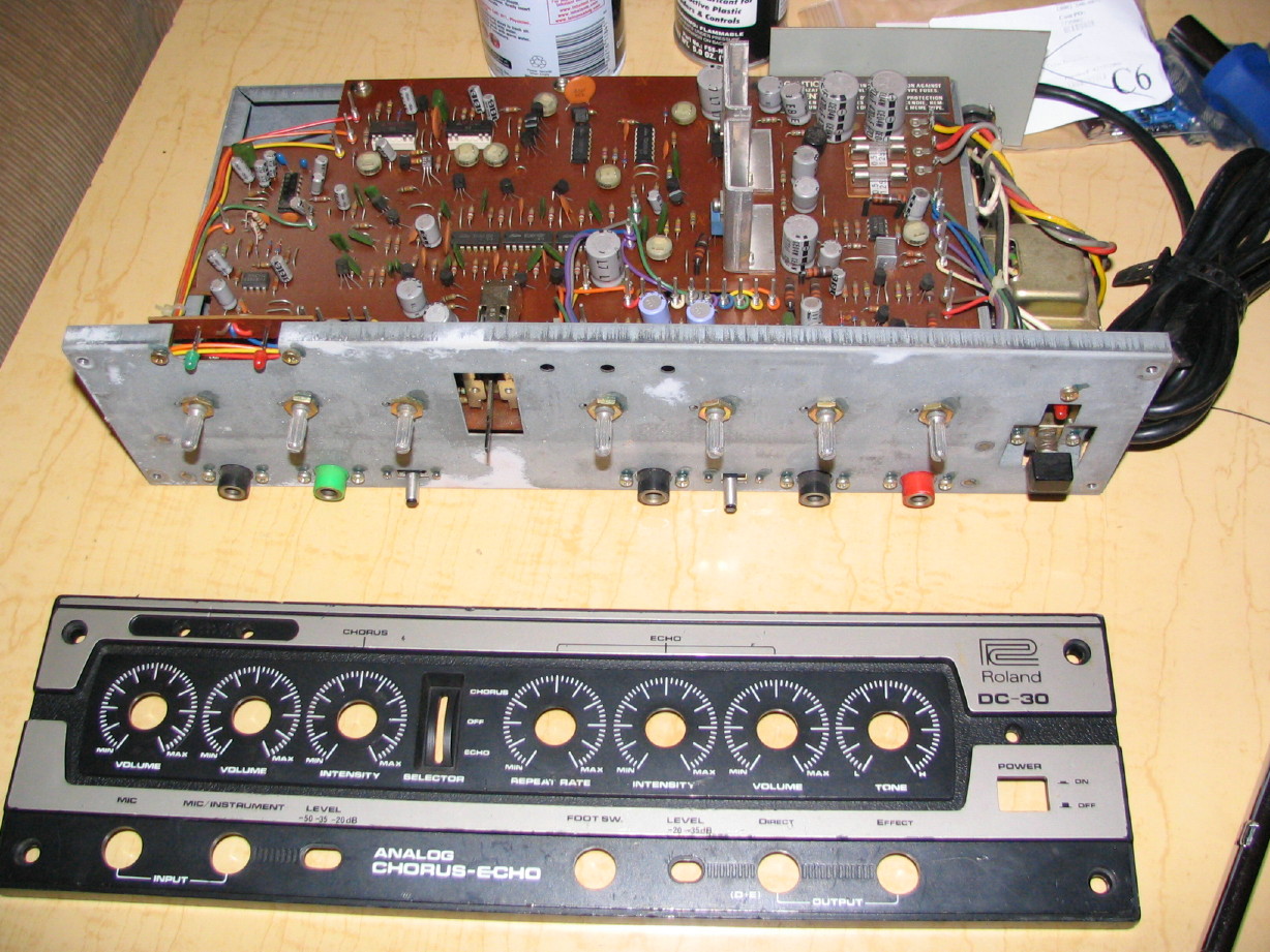 Roland DC-30 ローランド Roland DC-30 Analog Chorus Echo FV2 Volume Pedal Delay